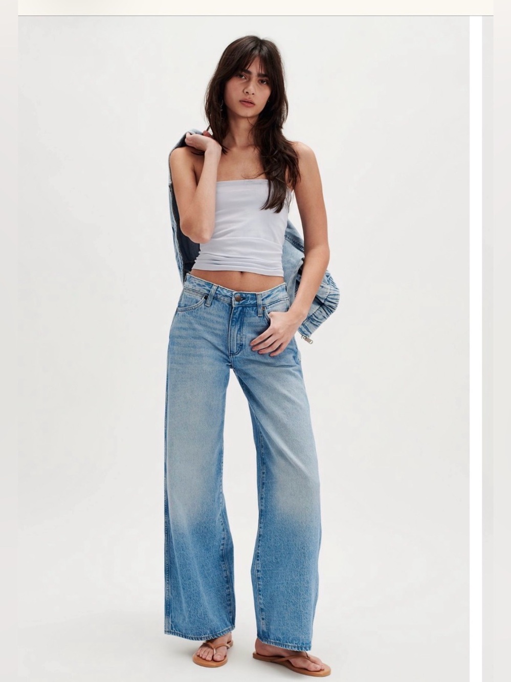 Wrangler Worldwide Wide Leg Jeans in Rocky Wash